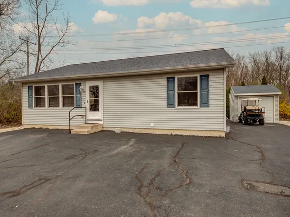 24 Blue Gill Cir, Wilmington, IL 60481