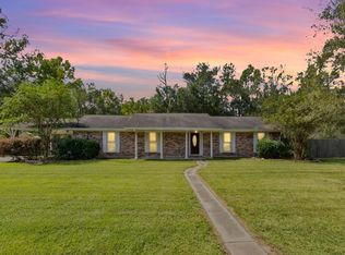 1464 N Lewis Dr, Orange, TX 77632