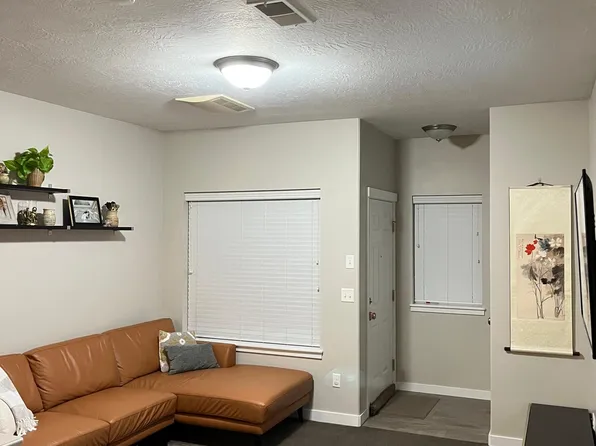 3669 W Lilac Heights Dr, South Jordan, UT 84095