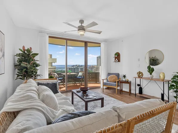 421 Olohana St APT 2004, Honolulu, HI 96815