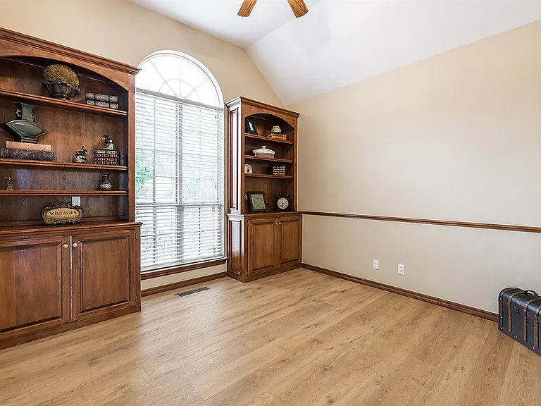 14708 Lamplight Ln — Photo 22
