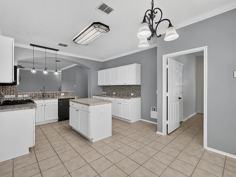 1531 Timber Ridge Dr — Photo 8