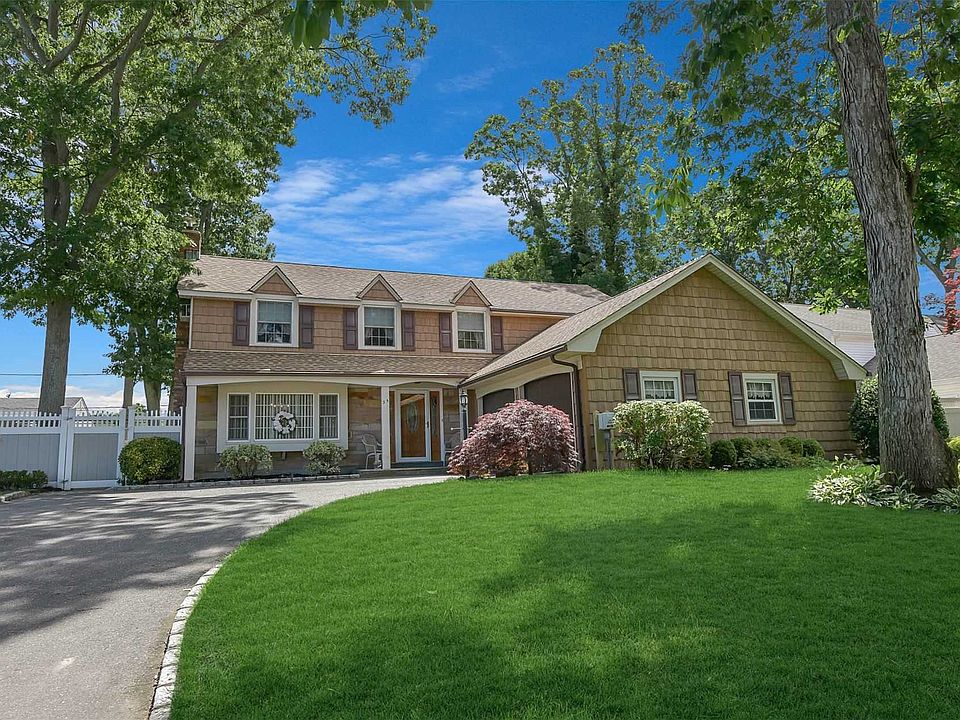 1st image of 35 Eliot Dr
