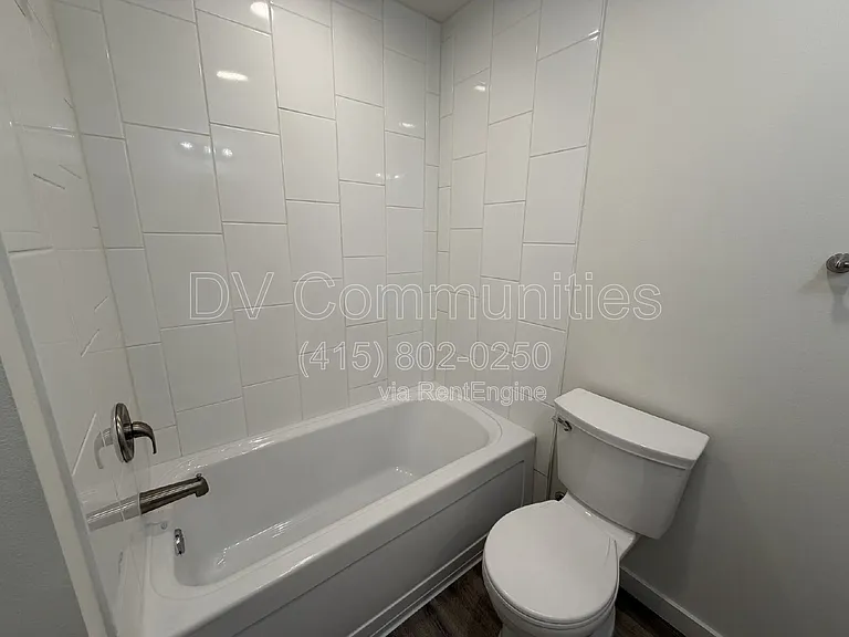 1246 Hughes St — Photo 18