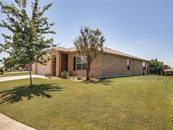 3rd image of 15933 Avenel Way