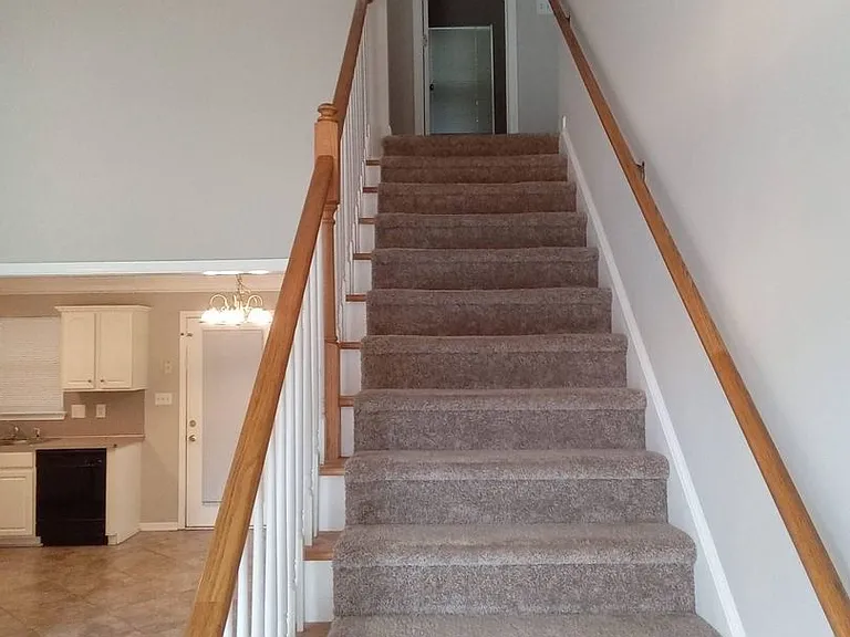 738 Ablow Dr — Photo 5