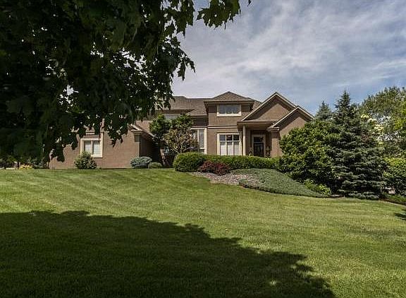 2nd image of 15201 Ironhorse Cir