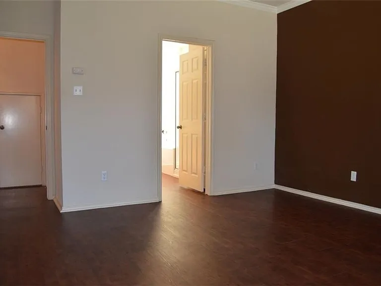8312 Minnesota Ln — Photo 14