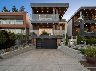 1255 Kent St, White Rock, BC