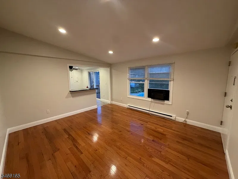 3 Prospect St #2C