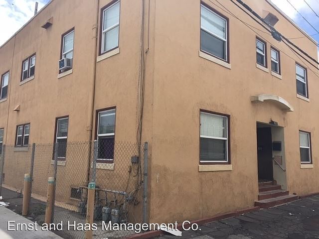 1st image of 314 N Nylic Ct