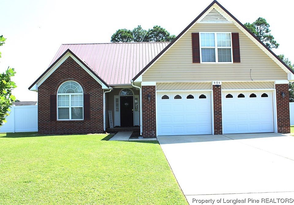1st image of 606 S Buckeye Dr