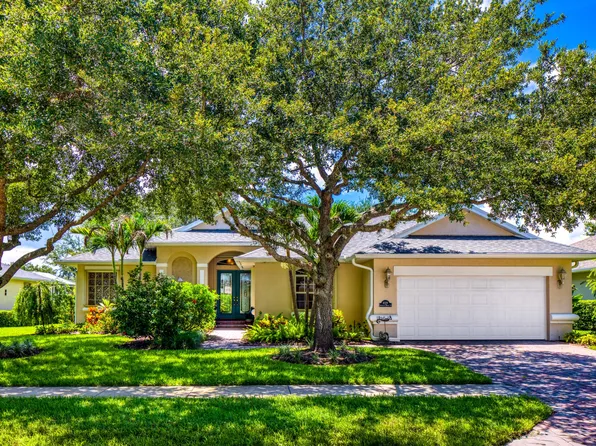 4220 ABINGTON WOODS Circle, Vero Beach, FL 32967