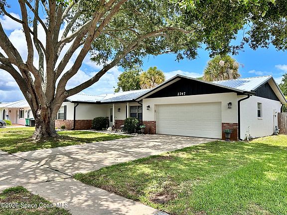4th image of 2747 Laura Baugh Dr