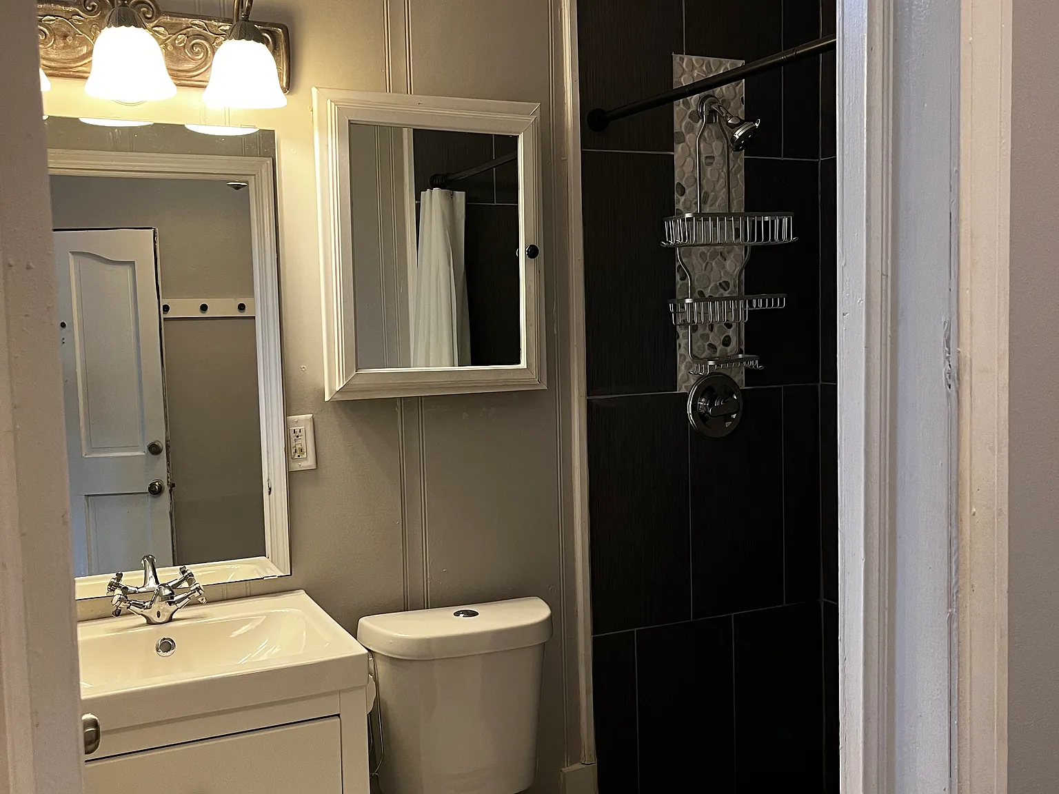 Studio, 550 sqft, $1,150 — Photo 2