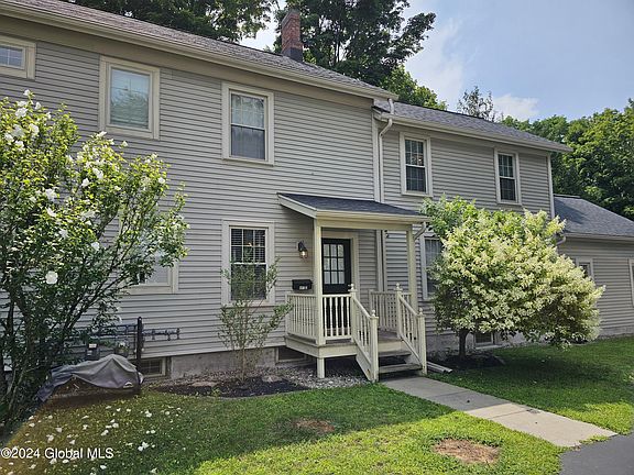 2nd image of 215 Saratoga Ave APT 2