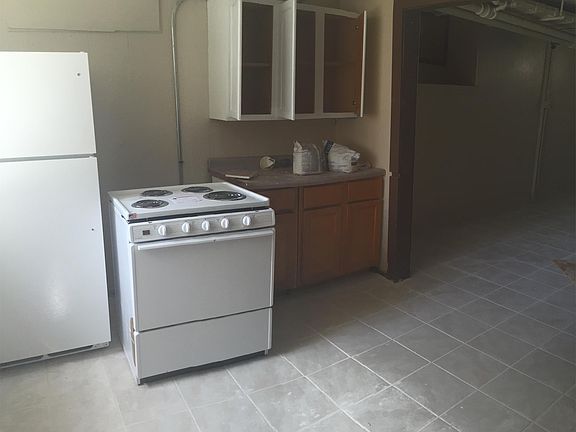 2nd image of 624 22nd Ave N