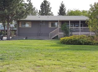 74 S Lakewood Rd, Tygh Valley, OR 97063