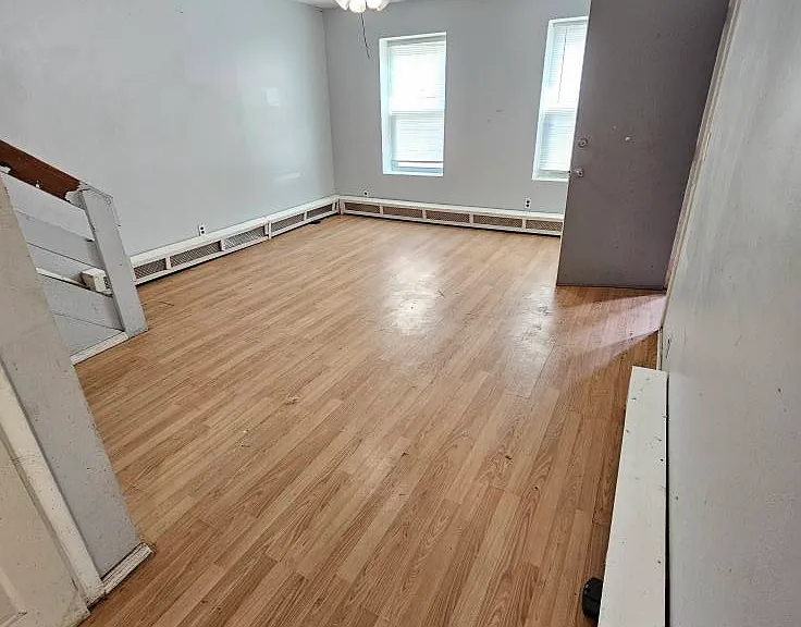 112 W Parmenter St #B — Photo 1