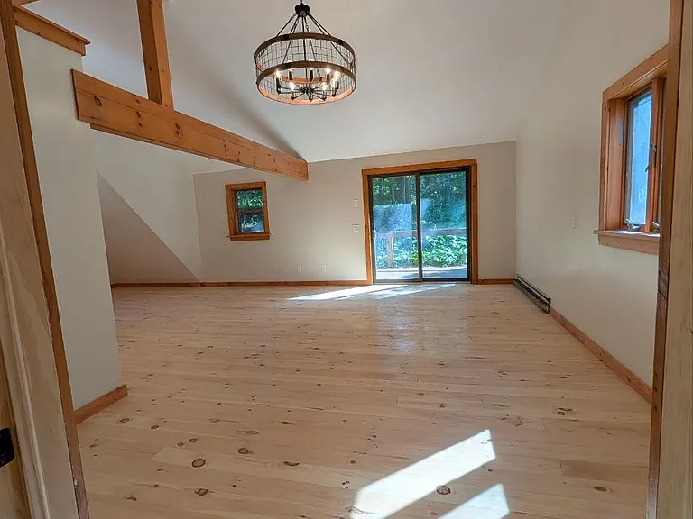 3582 Silvernail Rd — Photo 11