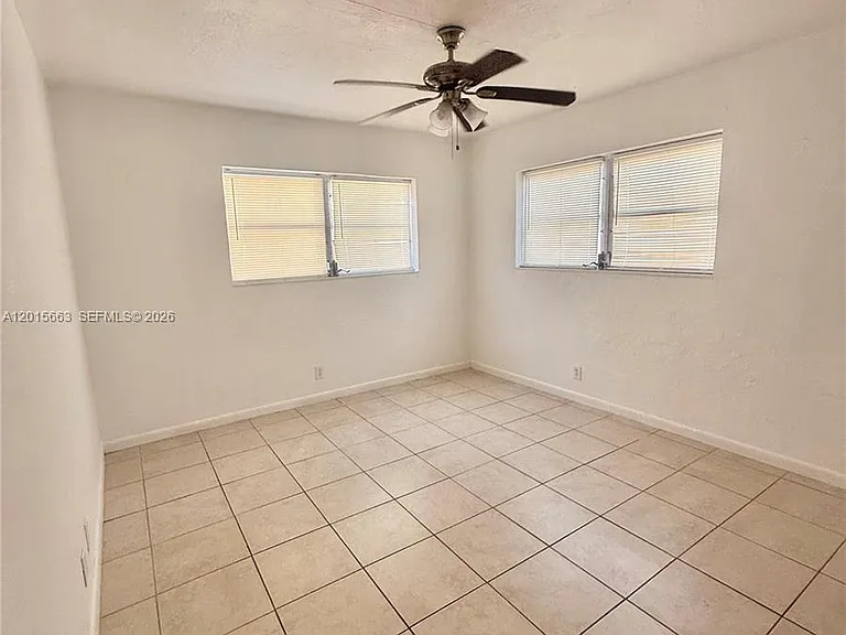 1903 Thomas St #8 — Photo 5