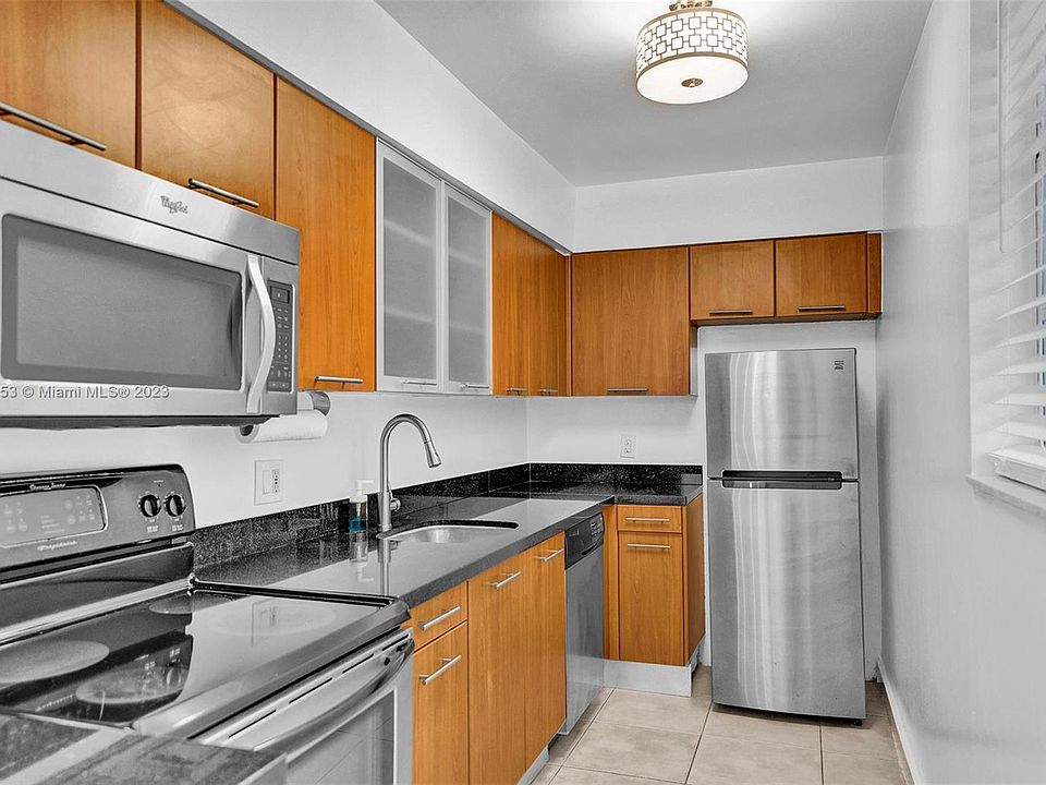 1st image of 680 NE 64th St APT A516
