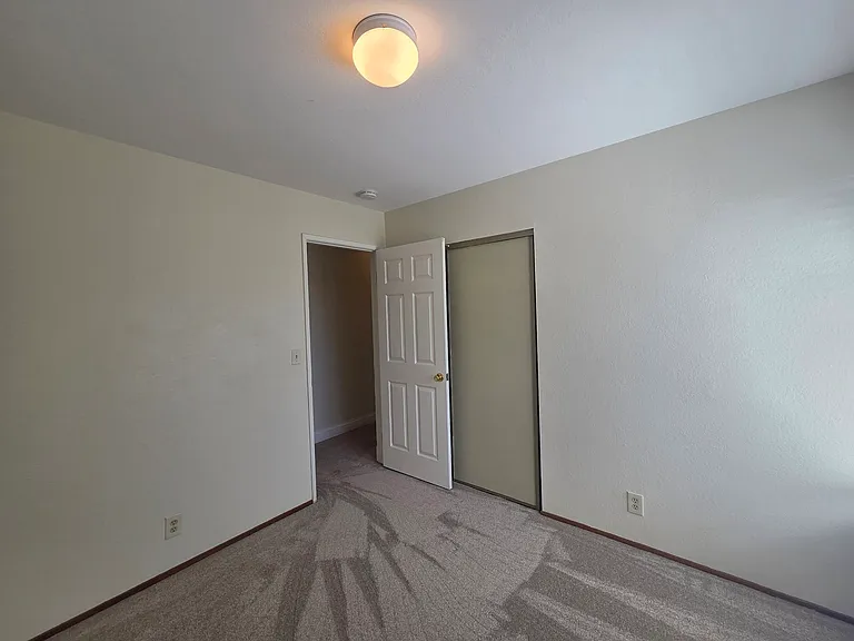 11732 Bloomington Way — Photo 14