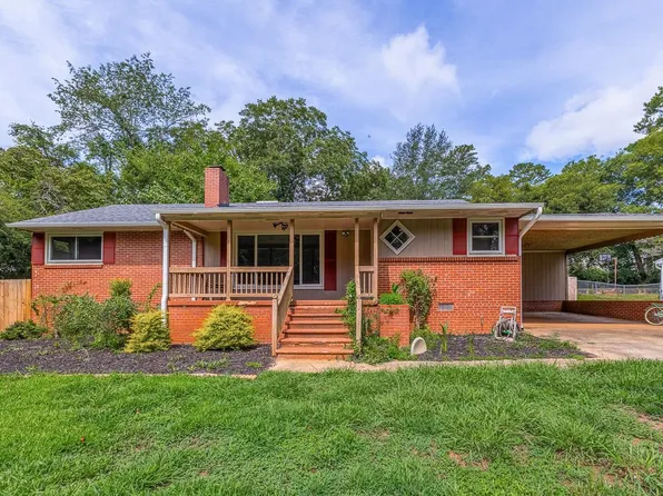 650 Patch Dr, Spartanburg, SC 29302