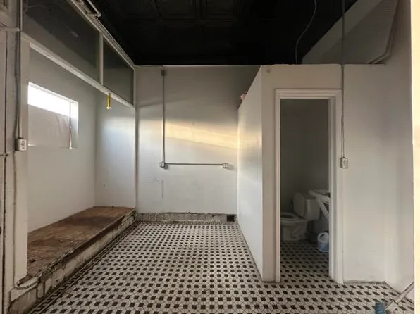 650 Kennedy Boulevard image 12 of 24