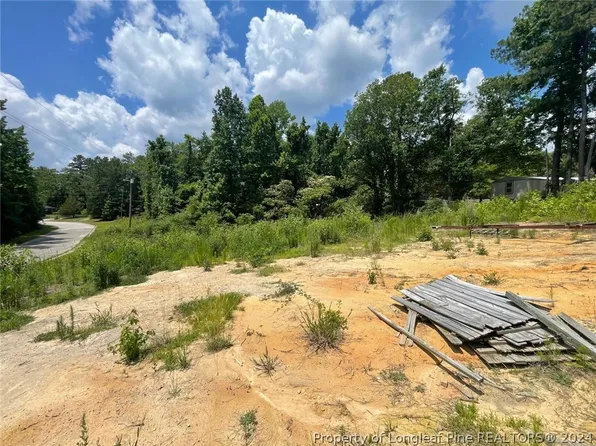 16 Appaloosa Dr, Spring Lake, NC 28390