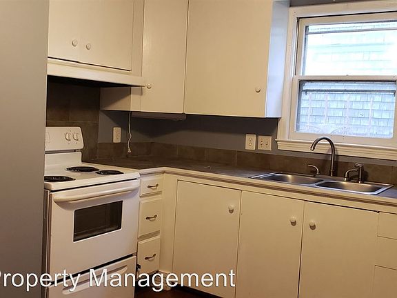 2nd image of 3823 Bell St APT 1