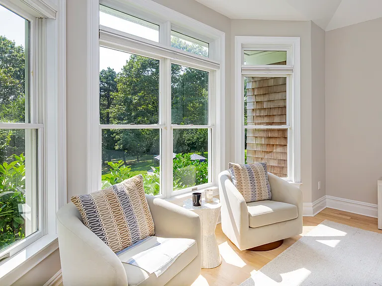 360 Canoe Place Rd — Photo 25