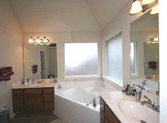 5th image of 2006 W 4th Pl S