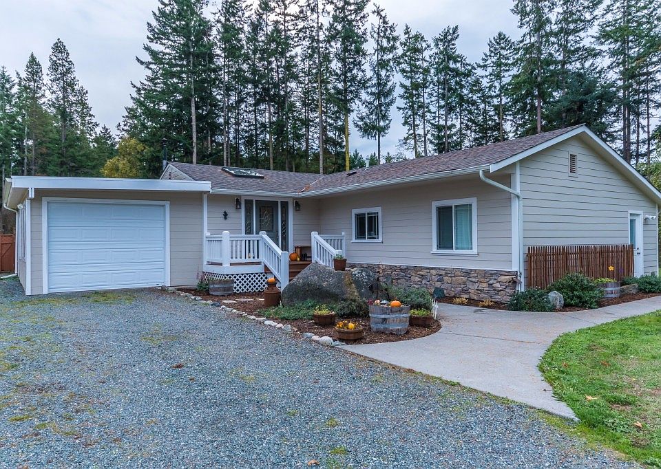1st image of 1960 Bonaparte Ln