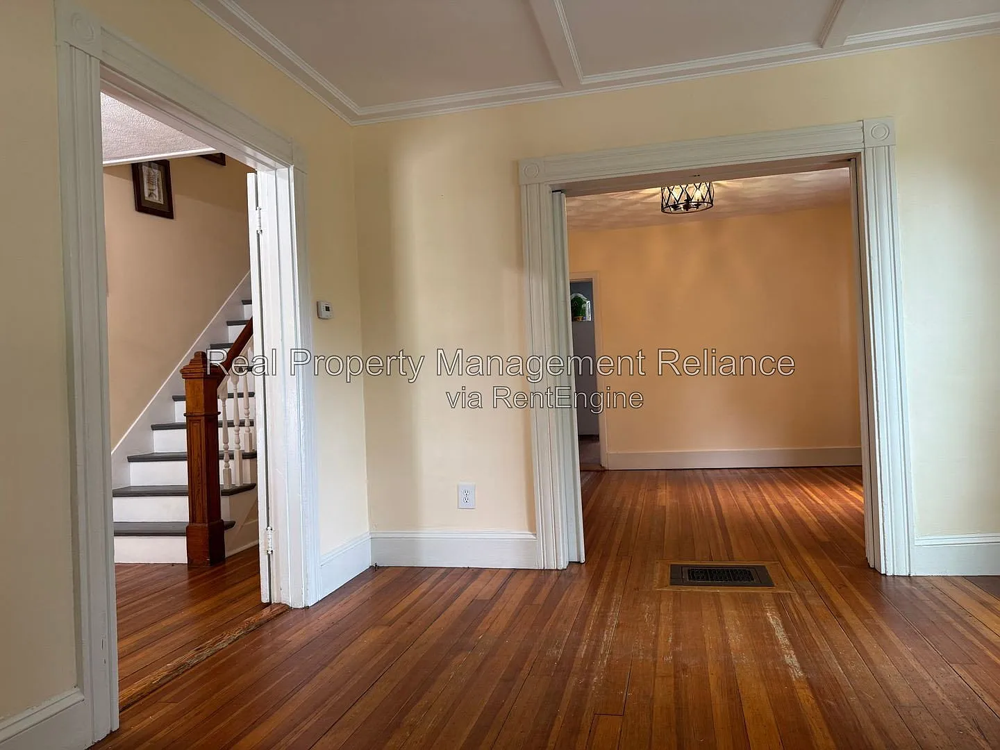 4 bed, 2.0 bath, 1864 sqft, $3,950 — Photo 3