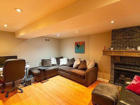 2nd image of 2554 N Kedzie Blvd