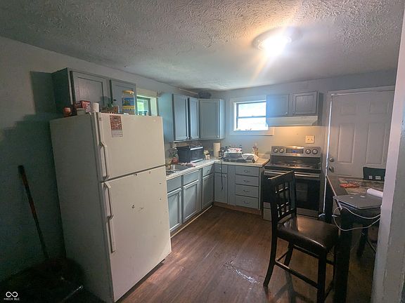 4th image of 4731 E 18th St