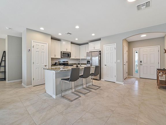 4th image of 3730 Crofton Ct