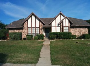 2310 Eastgate Dr, Carrollton, TX 75006
