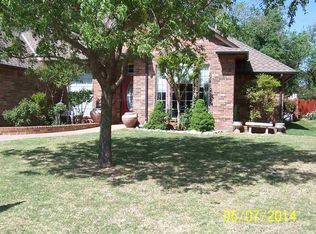 3818 Willow Lake Ln, Enid, OK 73703