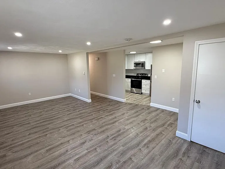 310 Thompson Road LLC — Photo 3