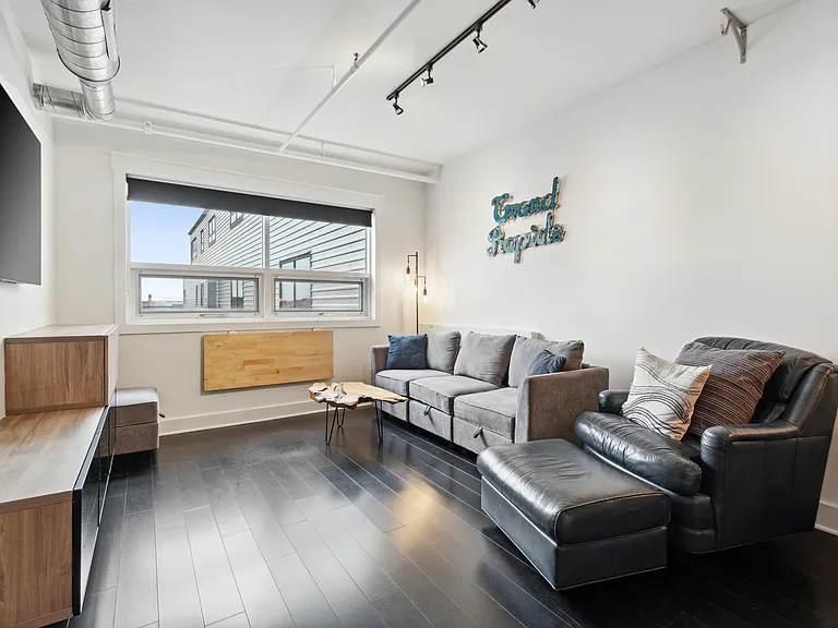 600 Broadway Ave NW #621 — Photo 3