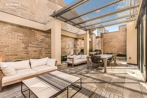 Rented by Sotheby's International Realty | media 2