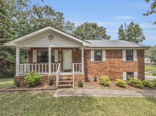 627 Ridgewood Dr, Chickamauga, GA 30707