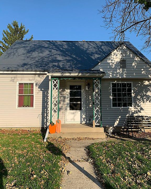 1st image of 647 N Jefferson St