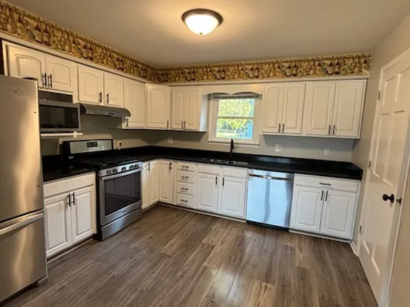 152-153 E 400 S #1, Valparaiso, IN 46383