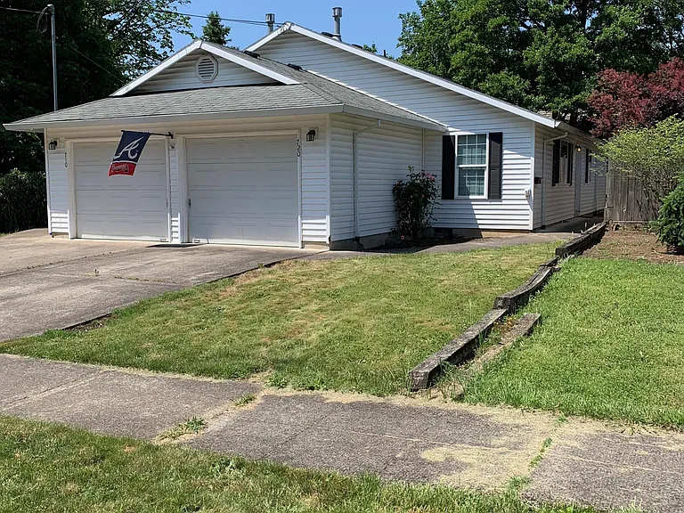 720 E Hereford St — Photo 1