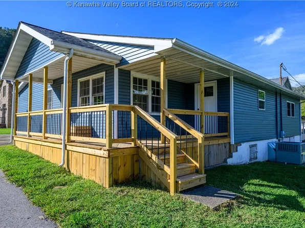 52 Ballard Dr, Chapmanville, WV 25508