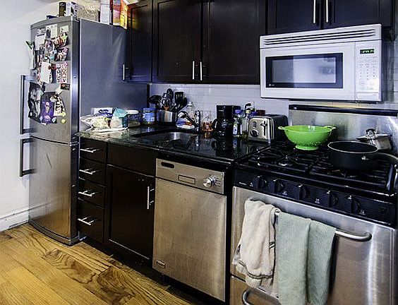 4th image of 320 W 14th St #2D