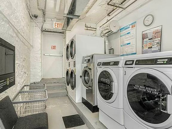 3rd image of 225 Bennett Ave #2H